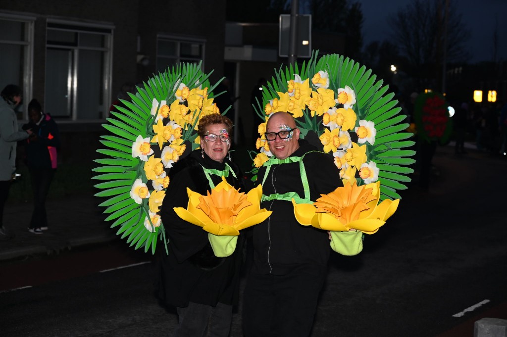 ../Images/Verlicht bloemencorso 2024 002.jpg